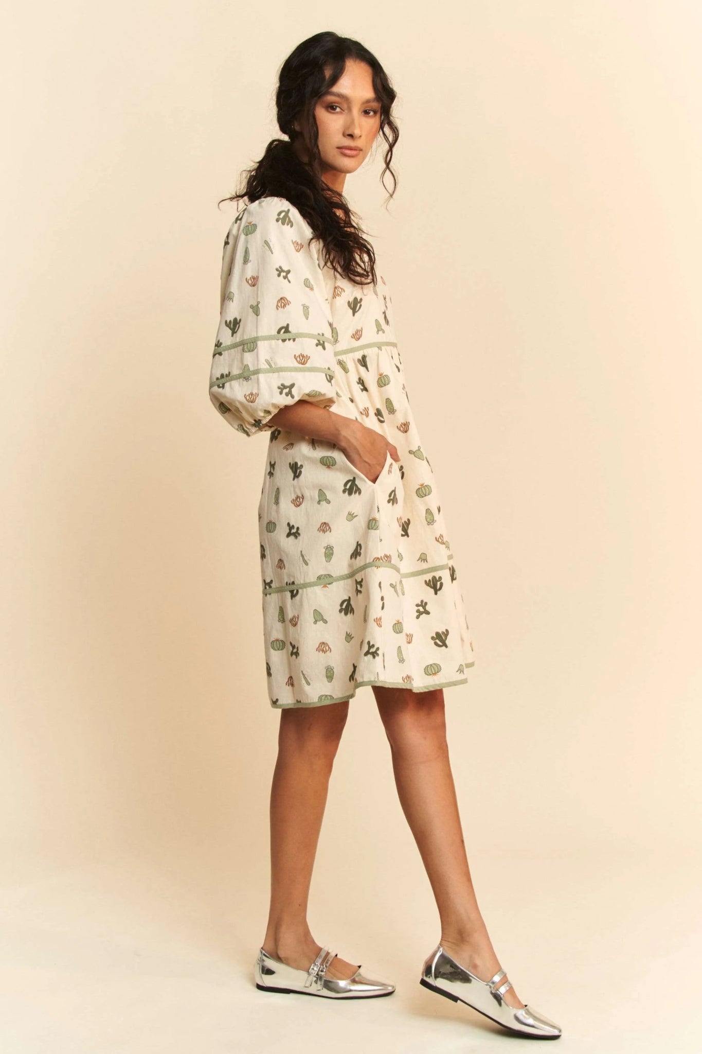 Davi & Dani Cactus Printed Poplin Contrast Piping Mini Dress - Chic Elegance